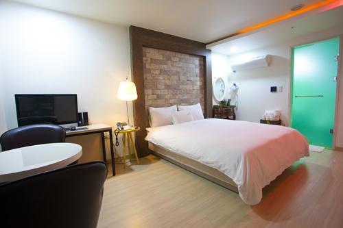 Cnn Hotel Changwon Eksteriør bilde